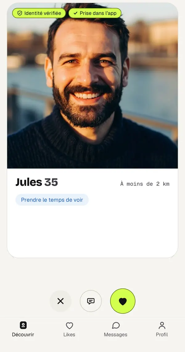 Cajou — Découvrir : profil avec les badges « Identité vérifiée » et « Prise dans l'app »